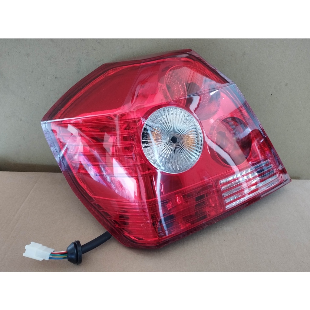 Lampu Belakang Kanan Geely MK
