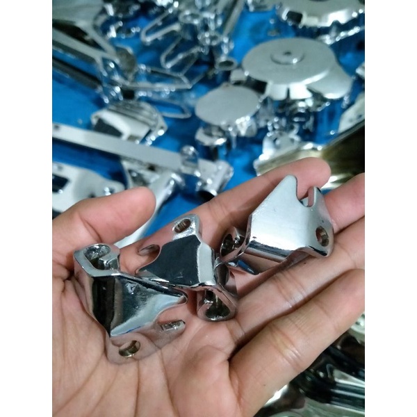 PLAT DUDUKAN KABEL KOPLING MEGAPRO TIGER / KLEM PENAHAN KABEL KOPLING MEGAPRO TIGER /  BREKET KABEL 