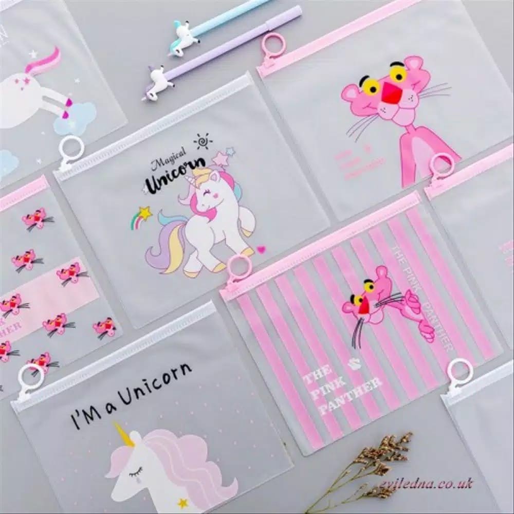

TAS KOSMETIK TRANSPARAN MOTIF UNICORN DAN PINK PANTHER TAS KOSMETIK CANTIK