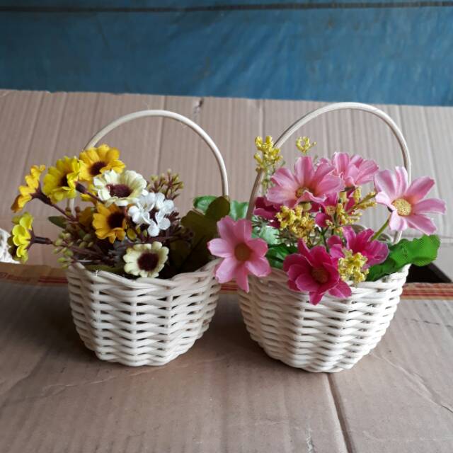 Keranjang rotan mini tempat telur/bunga