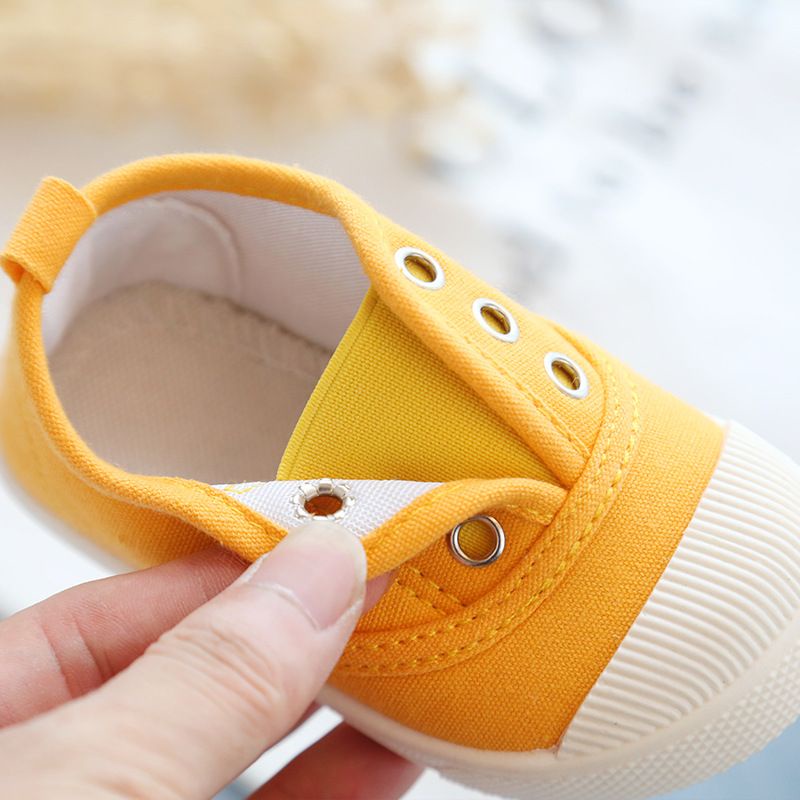 Sepatu anak bayi kanvas sol karet tanpa tali slip on import premium