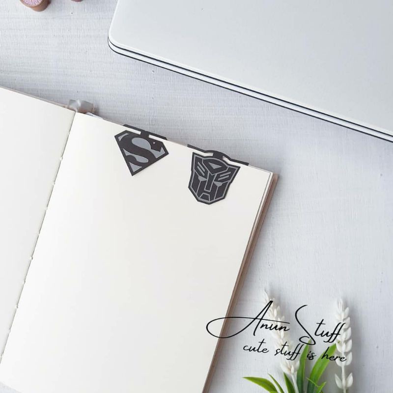

Bookmark Superhero - Penanda Buku Penjepit Kertas