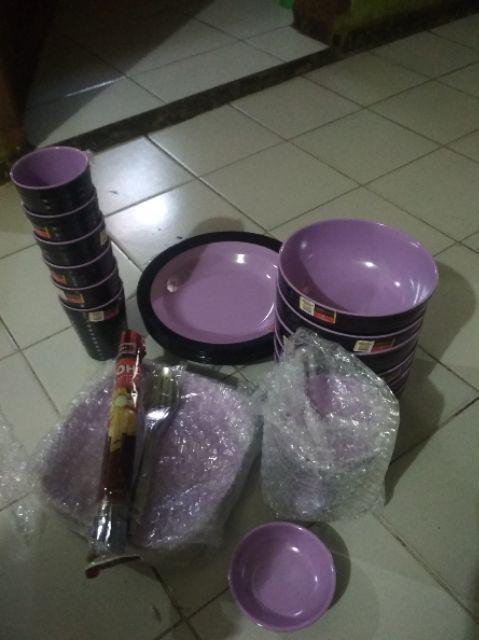 Paket New Medium Golden Dragon Melamin Set