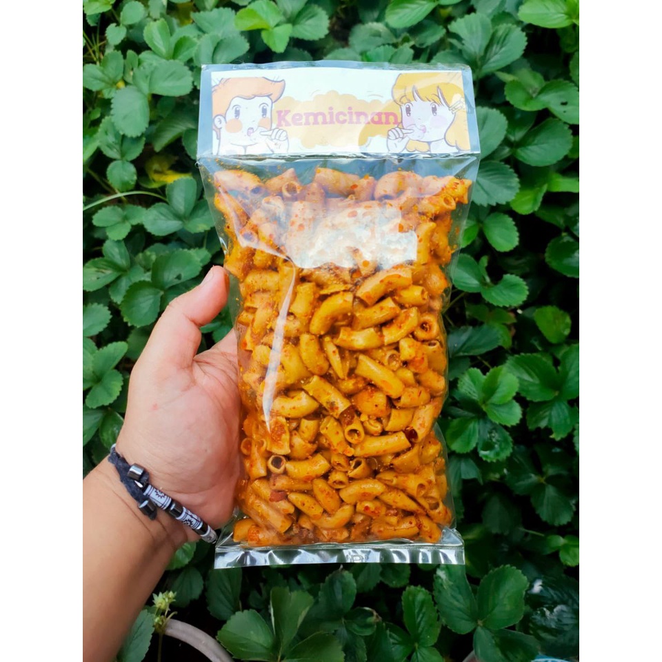 

1/4 Kg Makaroni Bantat Pedas Daun Jeruk