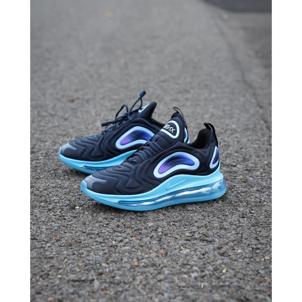 nike royal blue sneakers