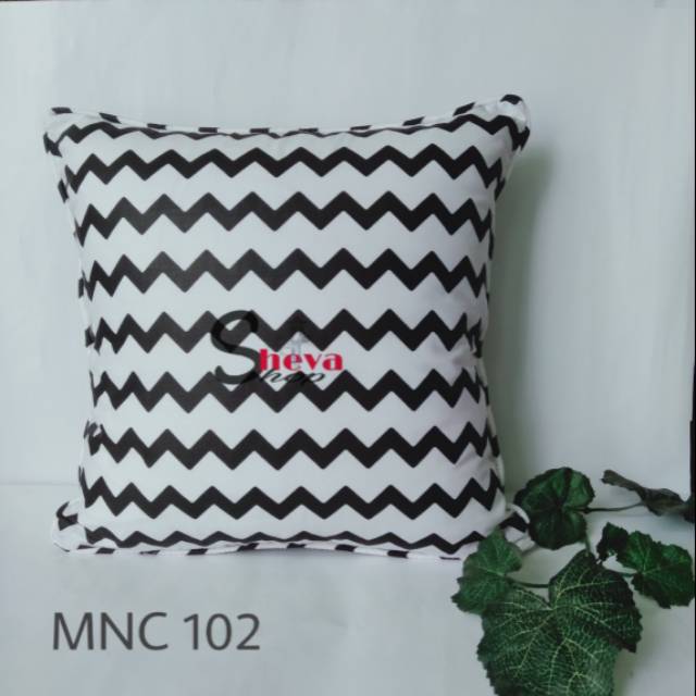 SARUNG BANTAL MONOCHROME / CHUSION COVER MONOCHROME