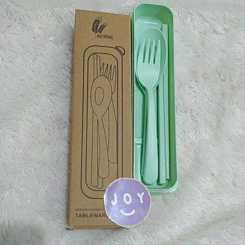 Set sendok garpu sumpit plastik