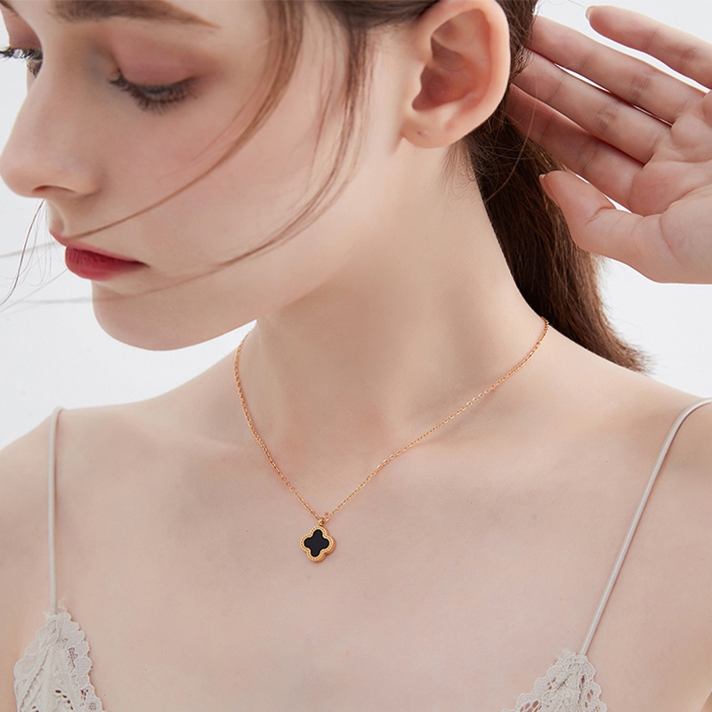 Korean 18k Gold Titanium Steel Necklace Black and White Double-sided Four-leaf Clover Pendant For Women