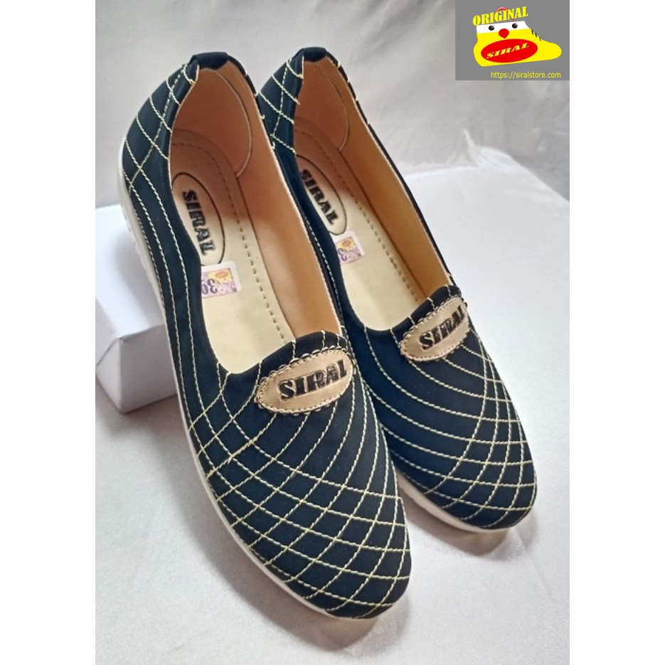 Sepatu Slip On Wanita Motif Jahit Merek Siral Warna Hitam S11R02B1 / Sepatu Wanita / Sepatu Slip