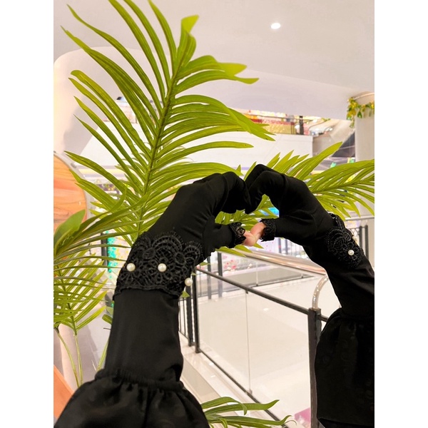 Sarung tangan muslimah renda tochscreen by fahimy niqob