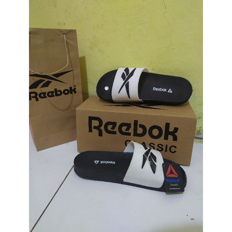 Sendal Kokop Reebok Putih Hitam