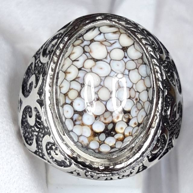 Batu cincin jhipen sisik ular asli dari madura