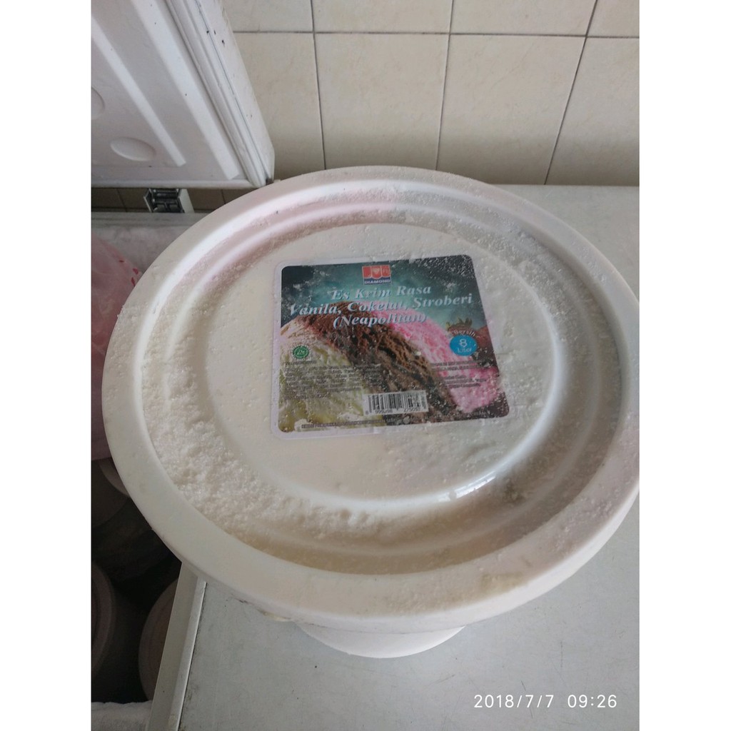 

eskrim diamond 8L vanilla neopolitan Terlaris