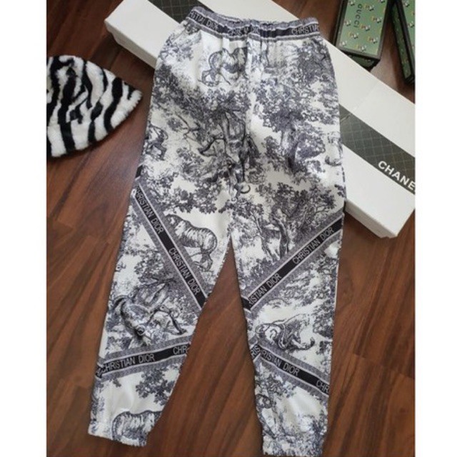 Celana Dior