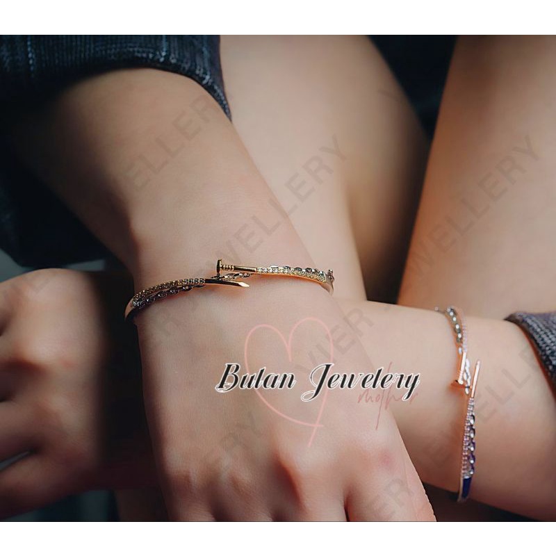 Gelang Paku Bangle (Vier) Replika Berlian Lapis Emas