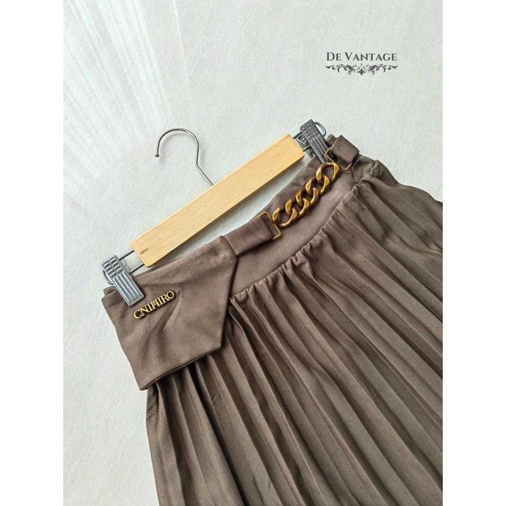 Rok Plisket Panjang dengan Aksesoris Pinggang / Pleated Maxi Skirt with Waist Accessory