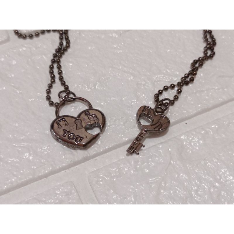 Kalung Couple gembok dan kunci bentuk hati