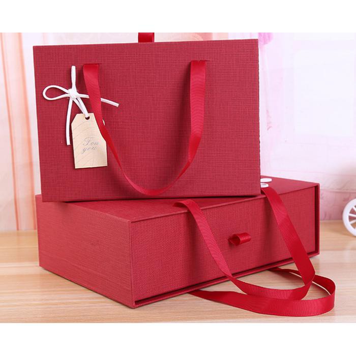 

PROMO - gift box merah / red / HAMPERS HADIAH NATAL IMLEK hard box