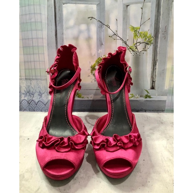 PRELOVED by Fitrianisa Larasati