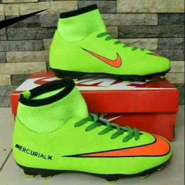 Sepatu futsal bola pria nike hijau stabilo