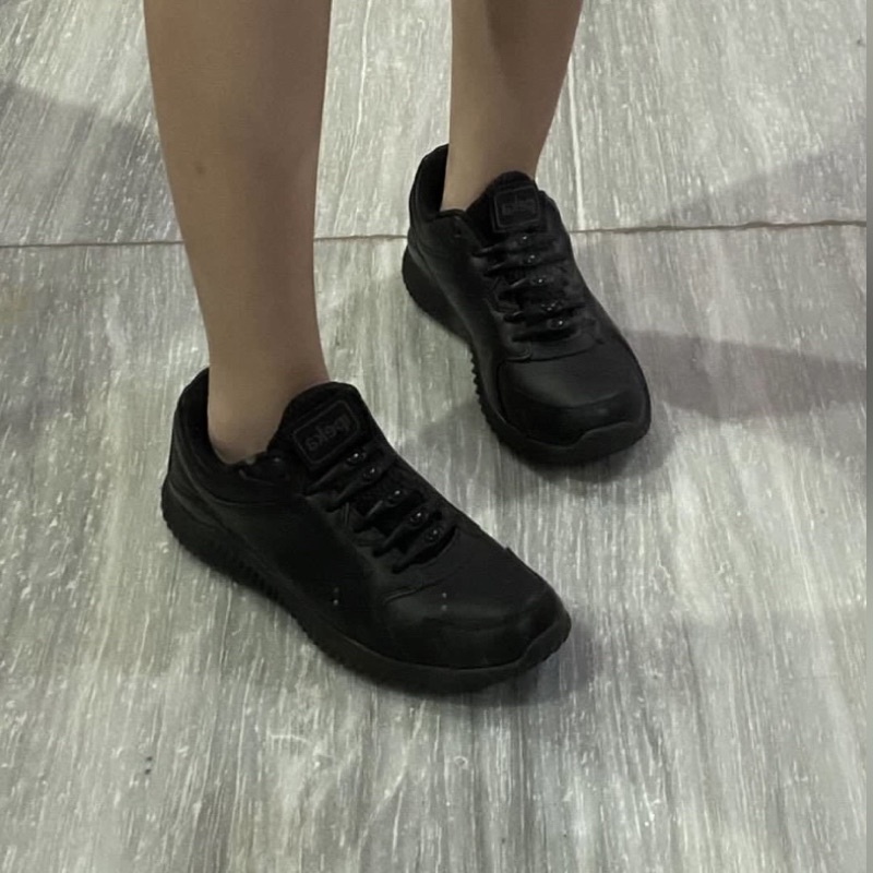 sepatu sekolah merek IPEKA (preloved)