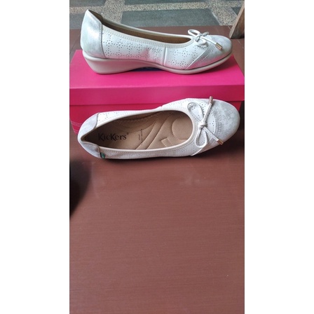 Sepatu wanita Kickers putih size 39 preloved baru 2x pakai masih bagus