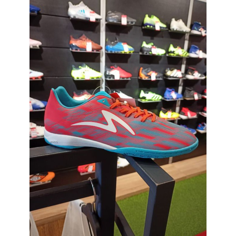 

SPECSfutsalLightspeedproIn