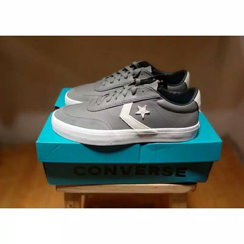 sepatu converse leather original