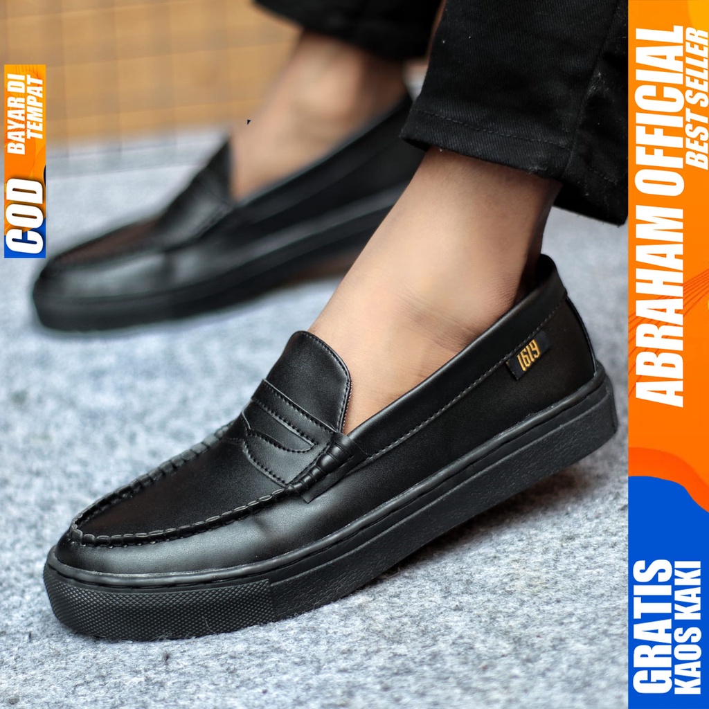 Sepatu Slip On Pria Sepatu Casual Pria Formal Kulit Pu Sepatu Pantofel Kerja Kantor Kuliah Kondangan Sepatu Slop Pria Sepatu Hitam Pria TRAVIS ABRAHAM