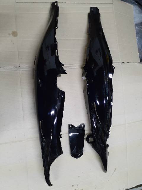 Cover body jupiter z 2006 hitam