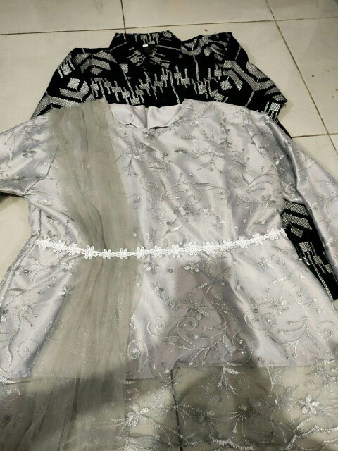 Sarimbit Baju Batik Couple Batik Set Kebaya Kekinian Terlaris Batik Baju Couple Kondangan 2021