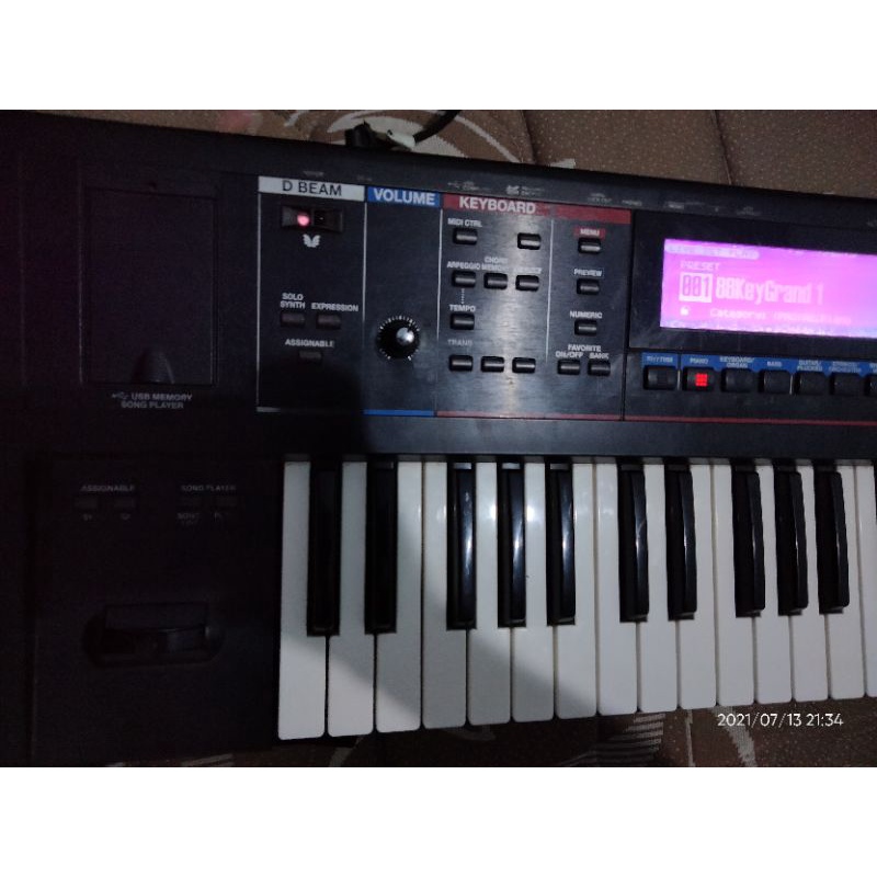 Keyboard Roland Juno Gi