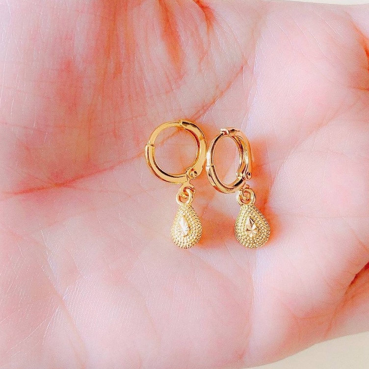 Anting Wanita Oval Ukiran Gold Terbaru