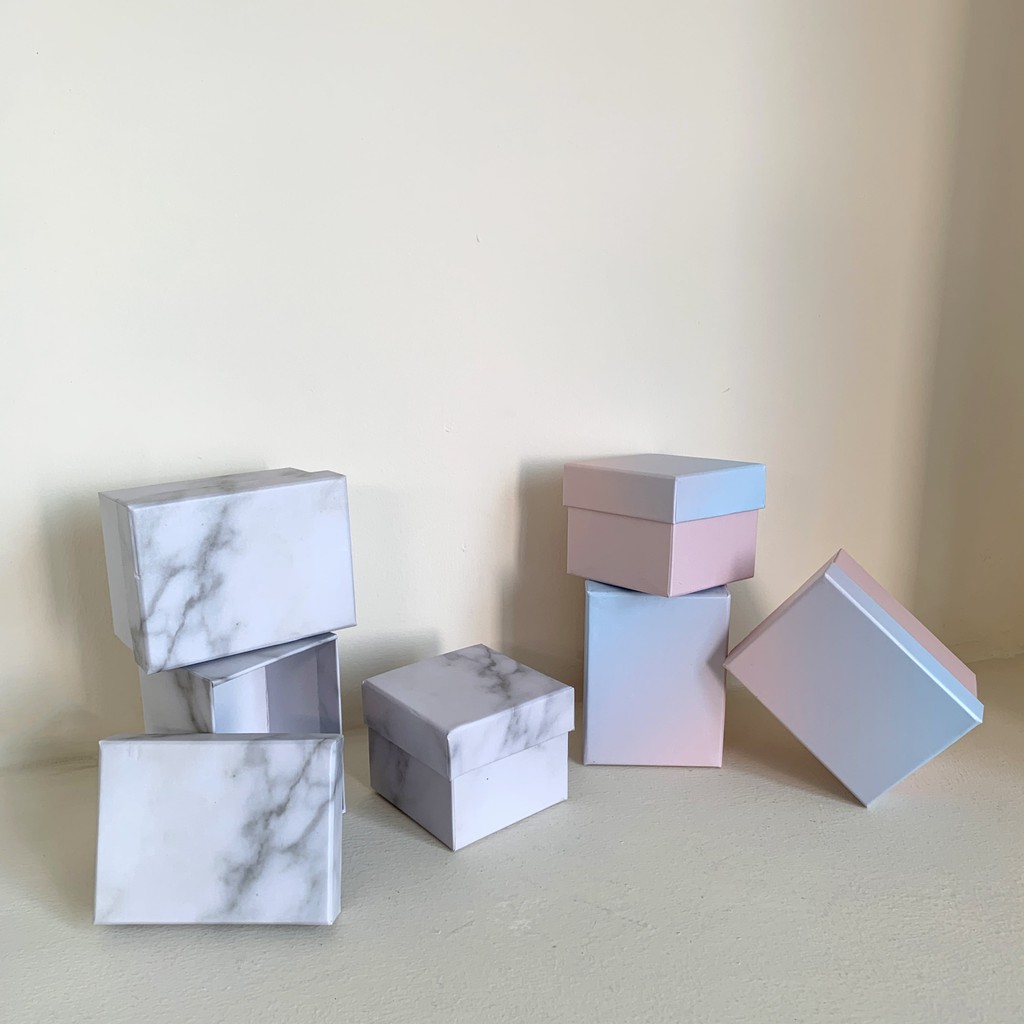 

Mini Hard Box Hadiah Kotak Kado Kemasan Souvenir Akesoris Gift