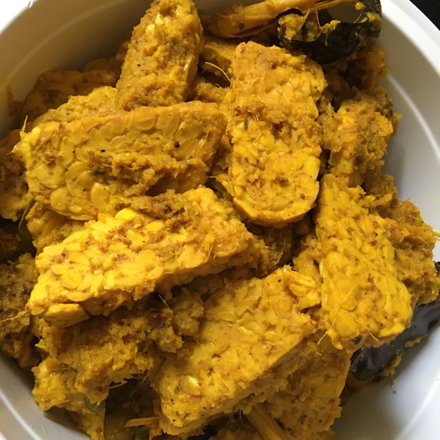 

Tempe Goreng Ungkep Bumbu Laos Surabaya