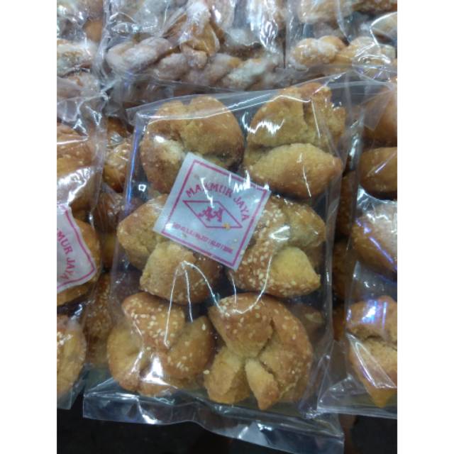 

Kue Tawa