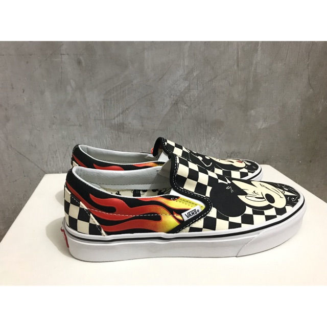 Vans x Disney “Mickey Mouse”