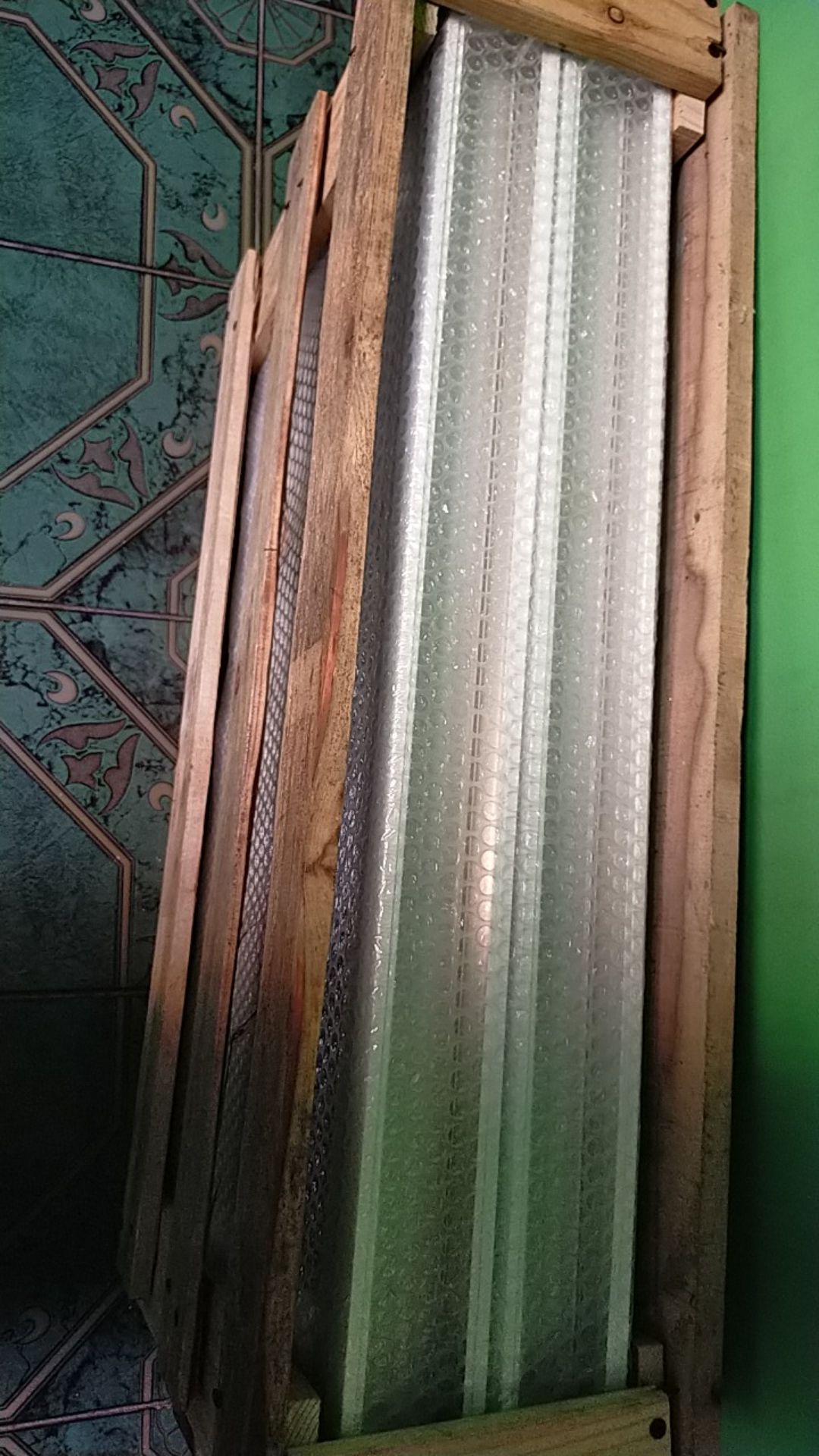 Jendela Aluminium 40 X 80 (jgn Lupa Klik Packing Kayu)