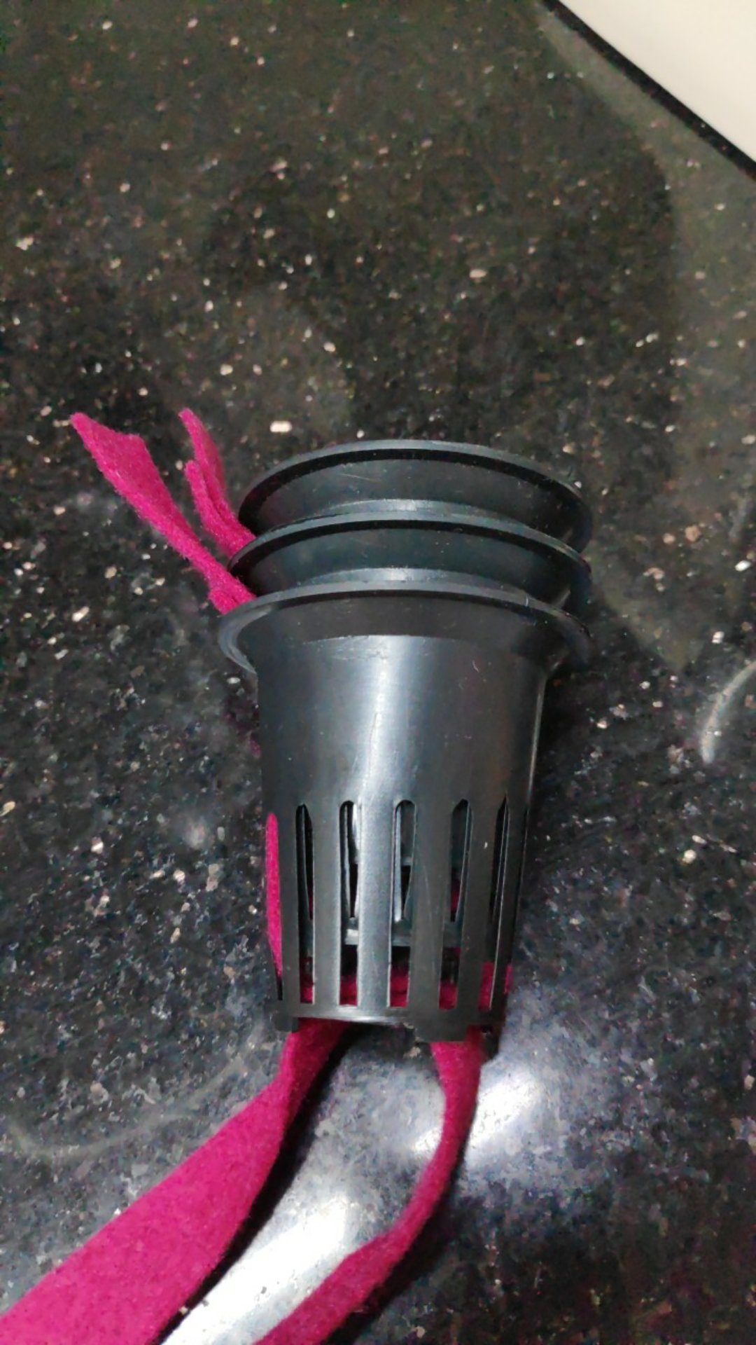 Netpot Hidroponik Hitam 5.7cm 5 Lubang