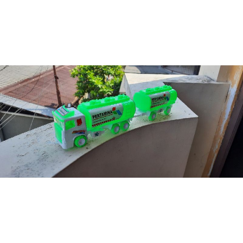 MAINAN MOBIL TRUK TANGKI GANDENG KANTONG