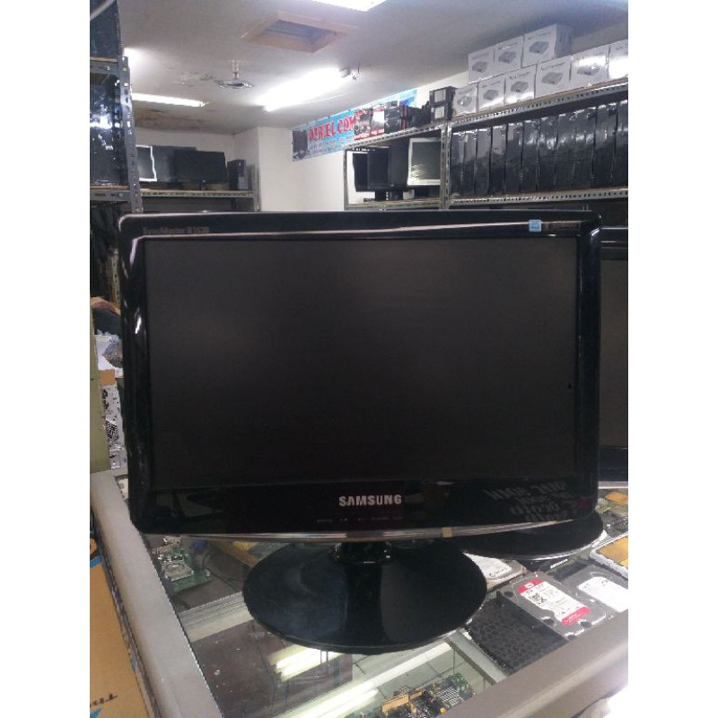 Monitor LCD 16 inci samsung WideScreen