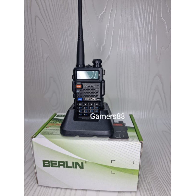 HT BERLIN FM-V6R Dual Band VHF-UHF Handy Talkie