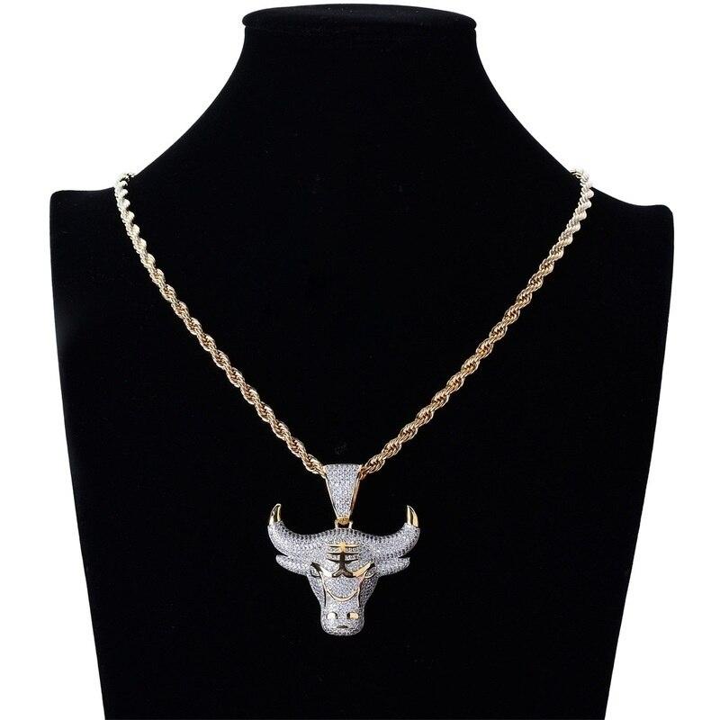 Kalung Liontin Kepala Banteng Full Zircon Berlian Imitasi Bahan Stainless Steel Warna Emas Untuk Pria