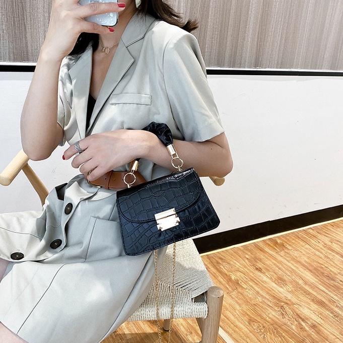 OVERFLOWS.ID Tas Wanita Model Selempang Ala Korea Sling Bag Kerut Croco Tali Rantai Murah Lucu