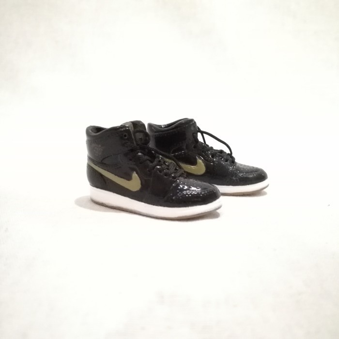 AIR JORDAN 1 AJ1 BLACK METAL GOLD 3D SNEAKERS KEYCHAIN MINIATUR