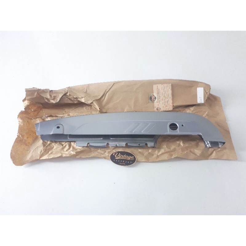 Katengkas tutup rantai case up atas honda astrea grand bulus abu abu original Astra International