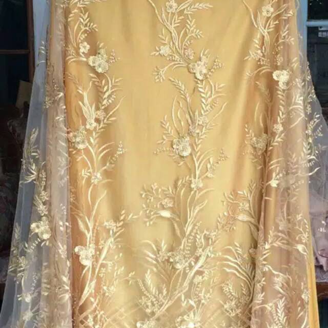 Kain kebaya gaun tulle import tile mutiara bordir 3D akar merambat marun putih