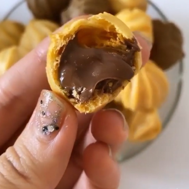

SUS KERING PREMIUM ISI NUTELLA