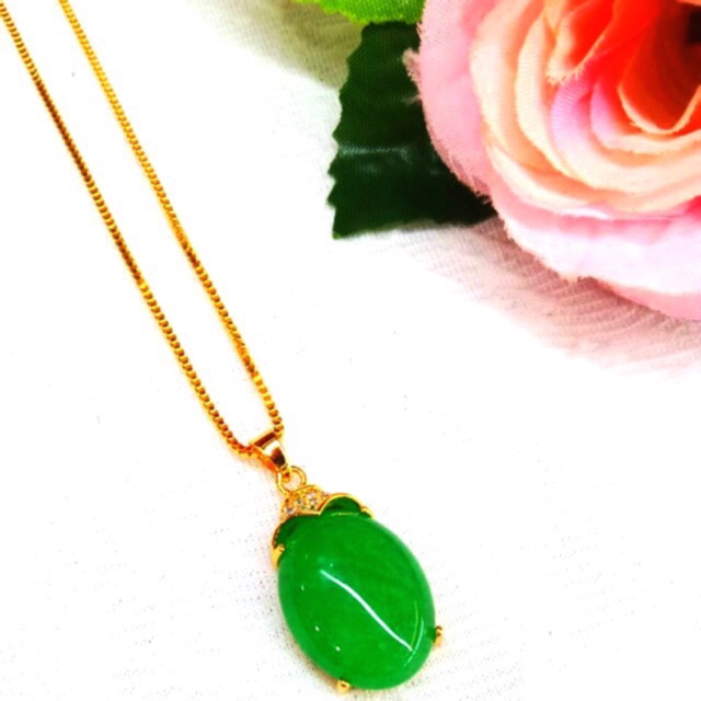 kalung giok liontin giok warna hijau
