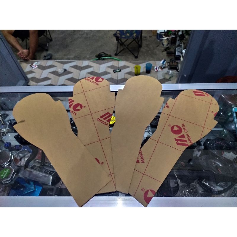 Mika kolong tiger acrylic bening tebal 3mm